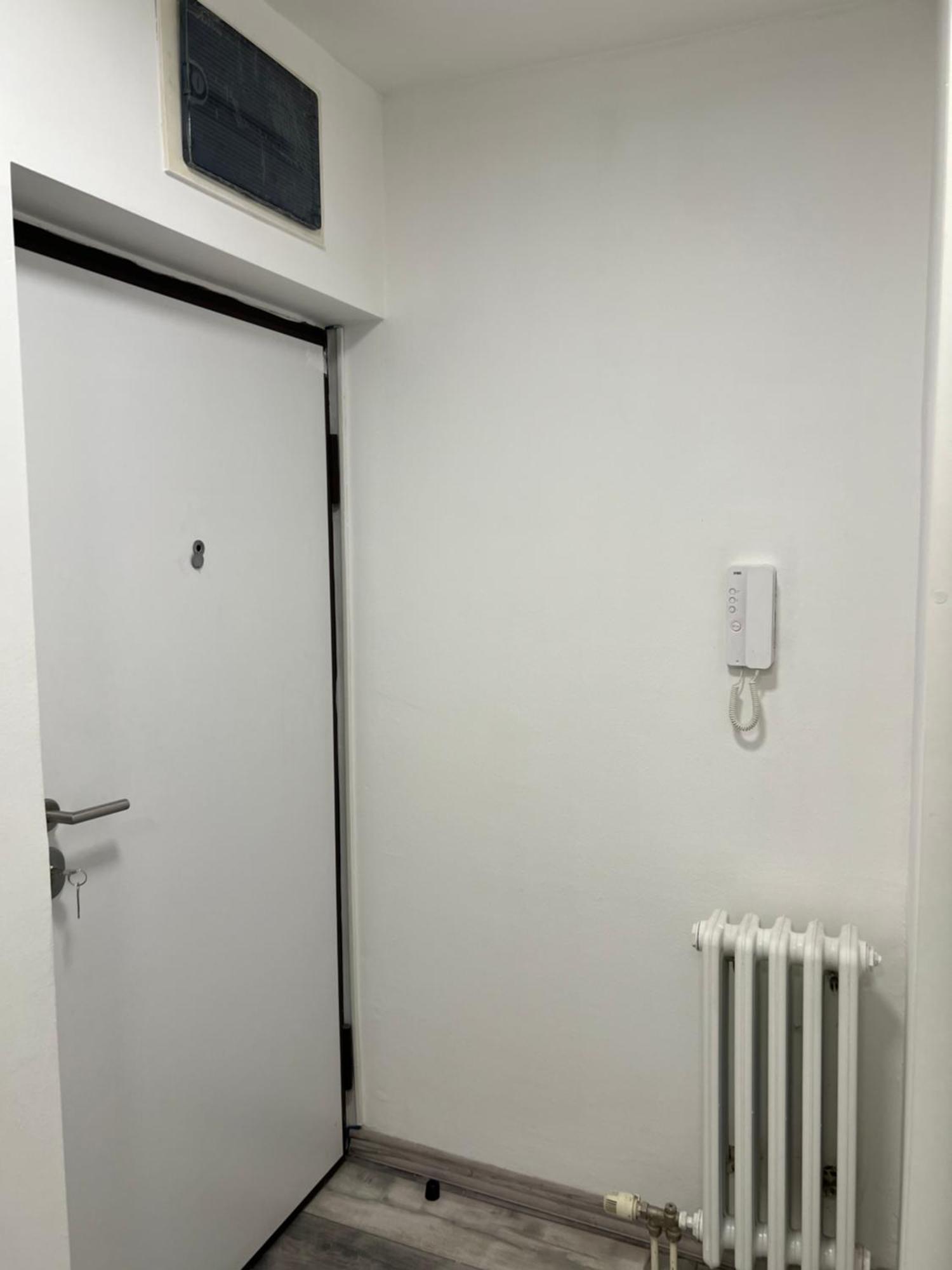 Apartman Omar Stan Na Dan Besplatan Parking SJJ Exteriér fotografie