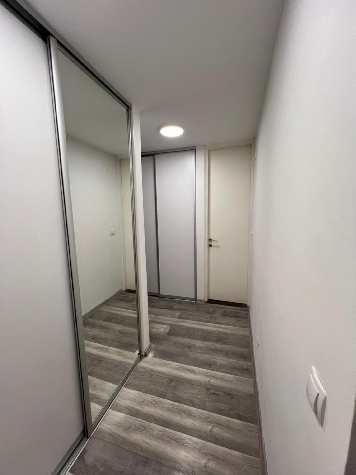 Apartman Omar Stan Na Dan Besplatan Parking SJJ Exteriér fotografie
